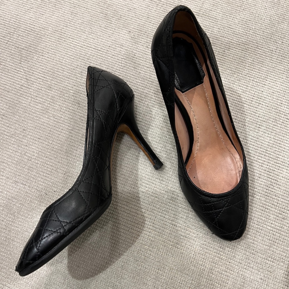 Dior Quilted Pump - Picture 3 of 12